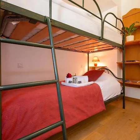 Sleeps 4 Apartment Chamonix
