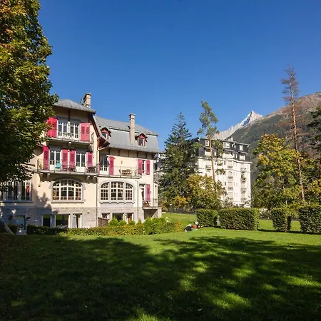 Sleeps 4