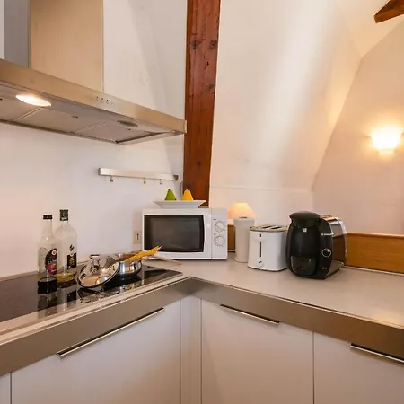 Sleeps 4 Apartment