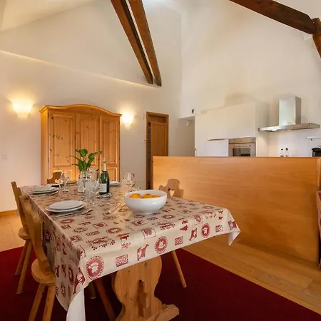 Sleeps 4 *